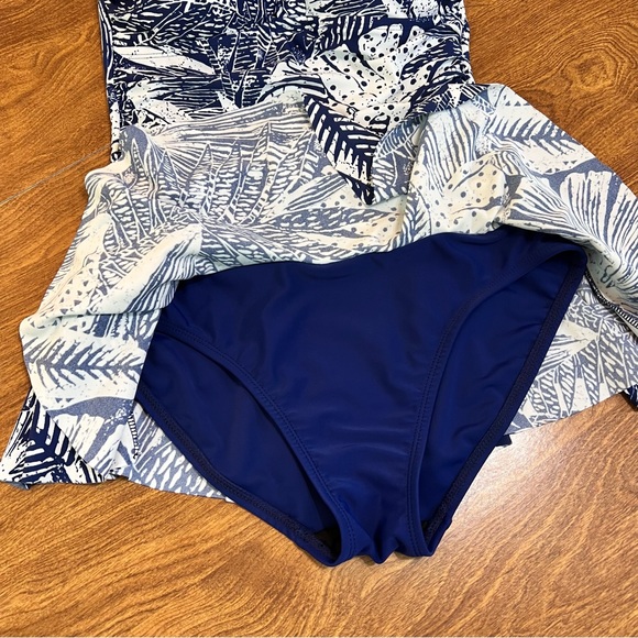 Rose.Marie.Reid Blue white Floral Tropical Print Swimsuit size S - Picture 8 of 9